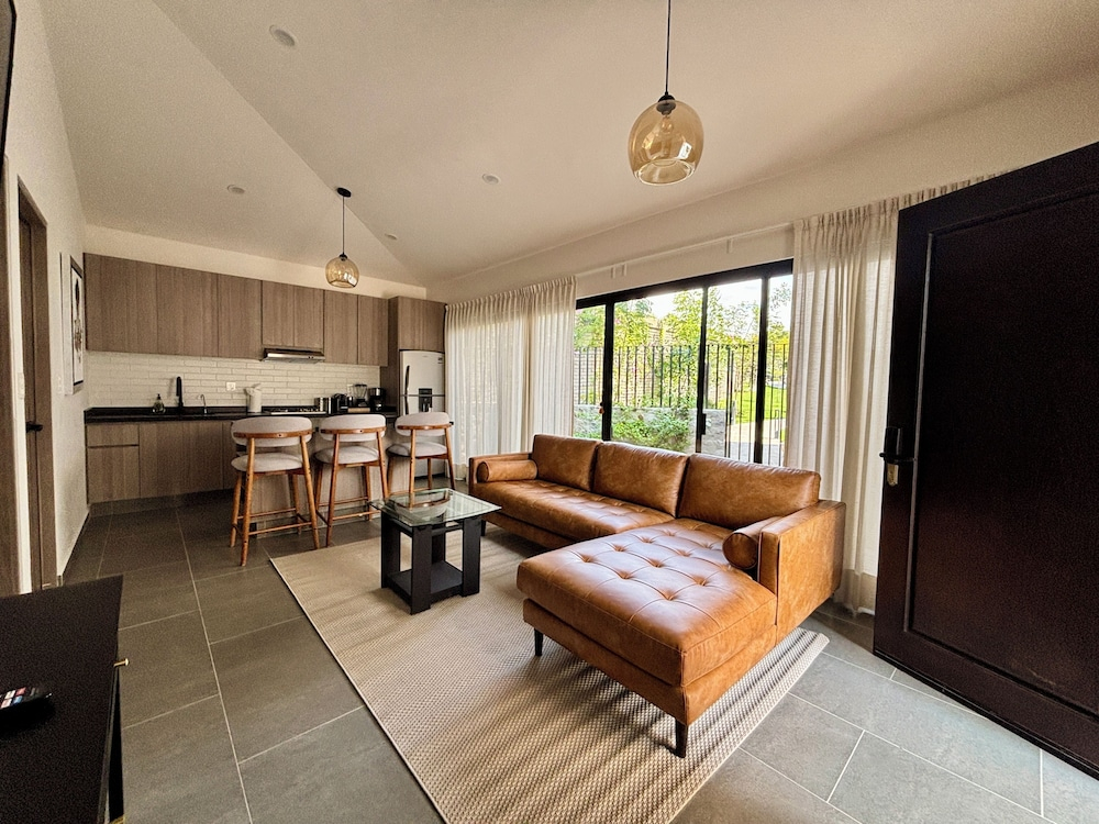 Private Hot Tub - 2BR in Nueva Escondida