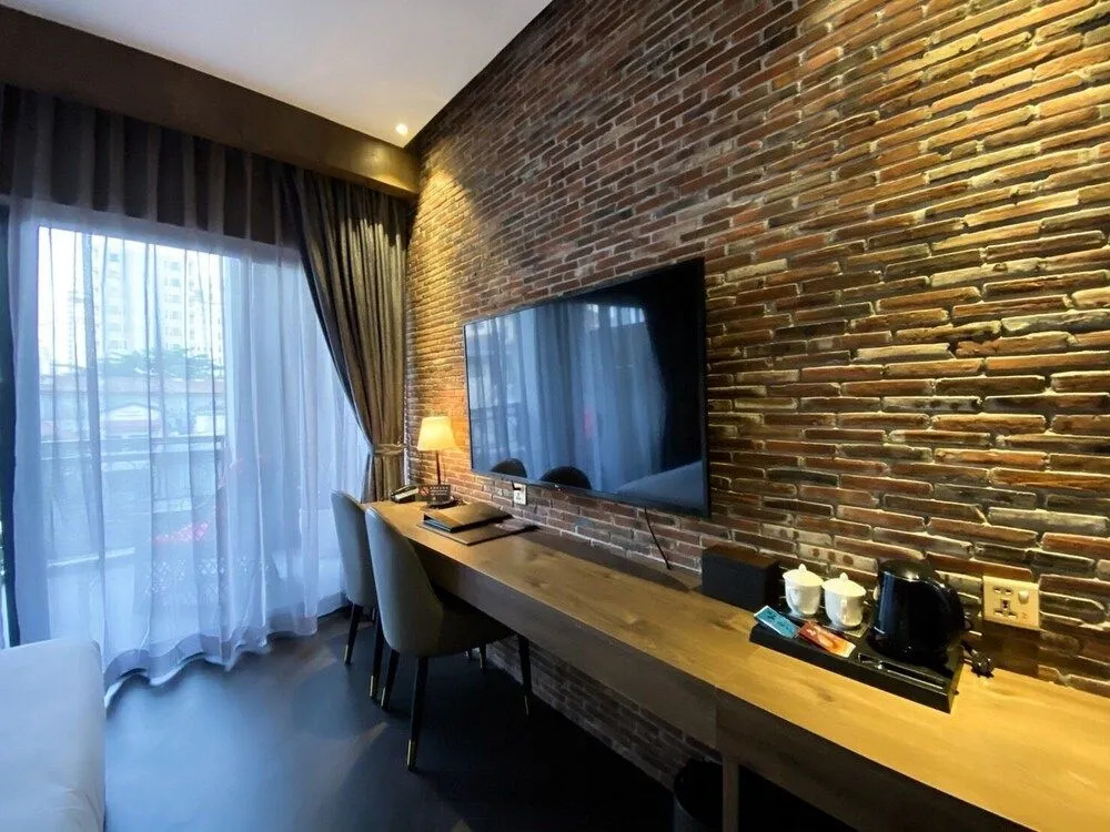 CHECK inn Phnom Penh BKK1
