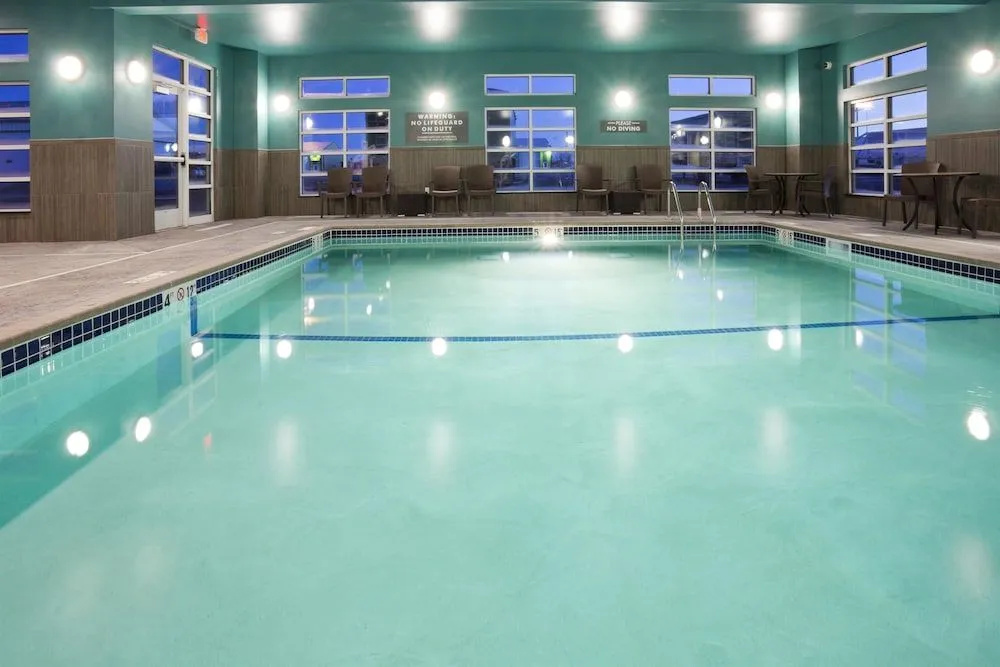 GrandStay Hotel & Suites Valley City