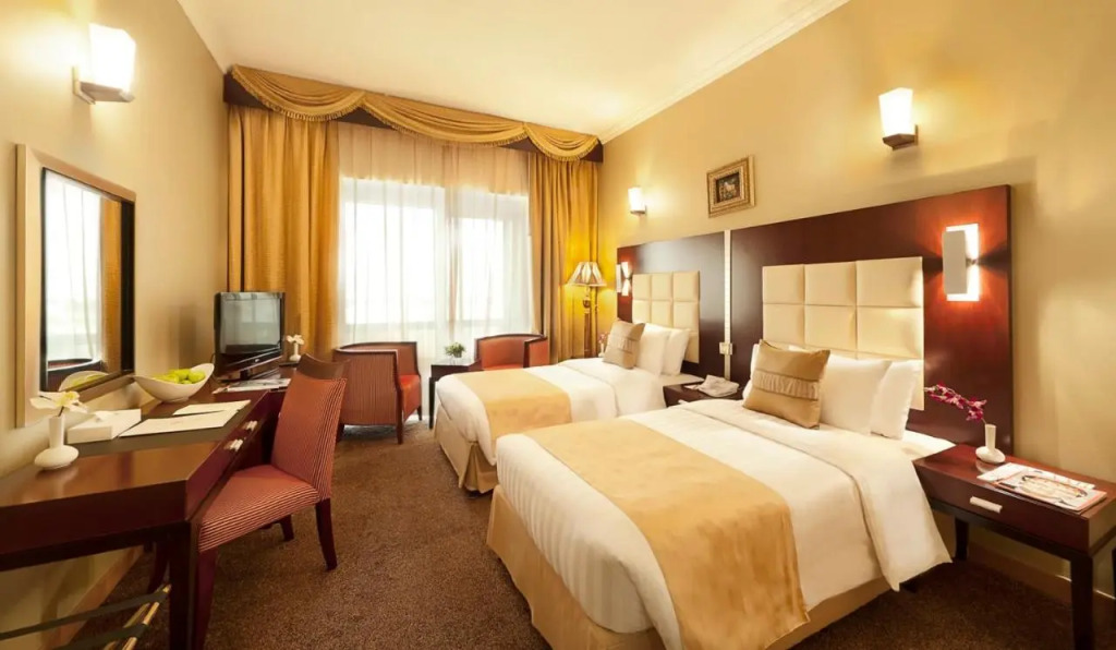 Sun & Sands Sea View Hotel