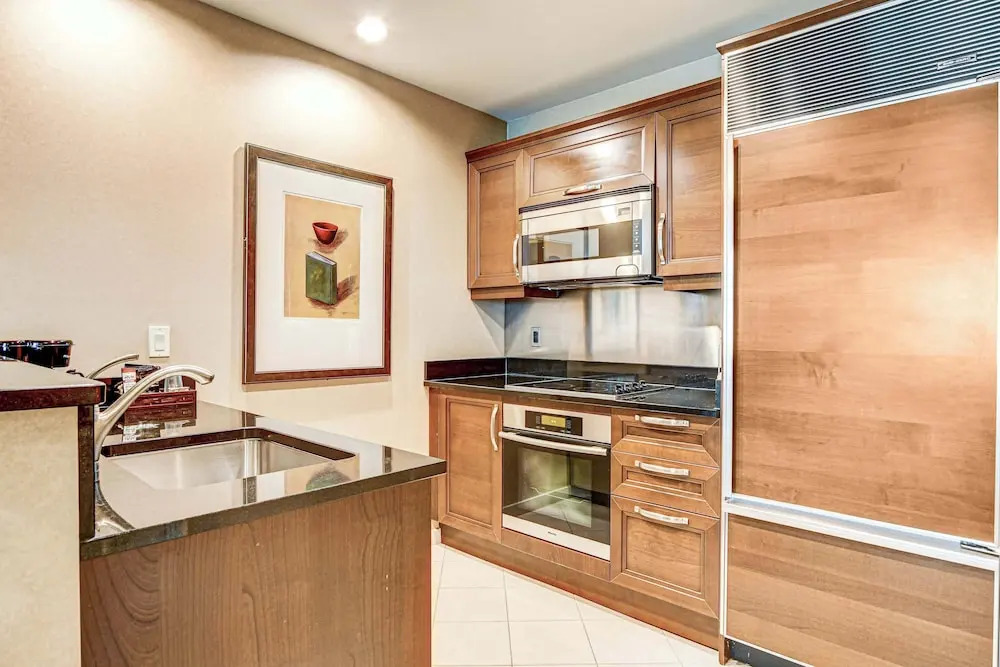 Stunning 1BR Strip Views w Balcony 17701