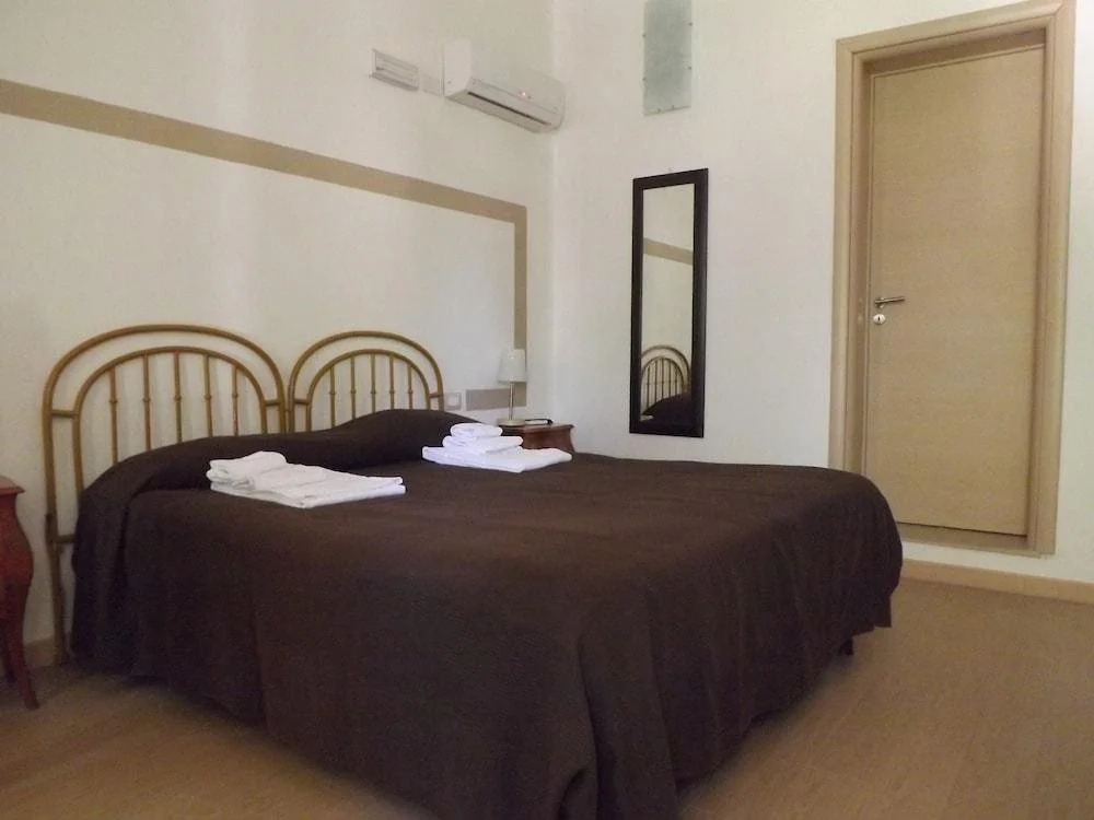 Neeton Noto Bed & Breakfast
