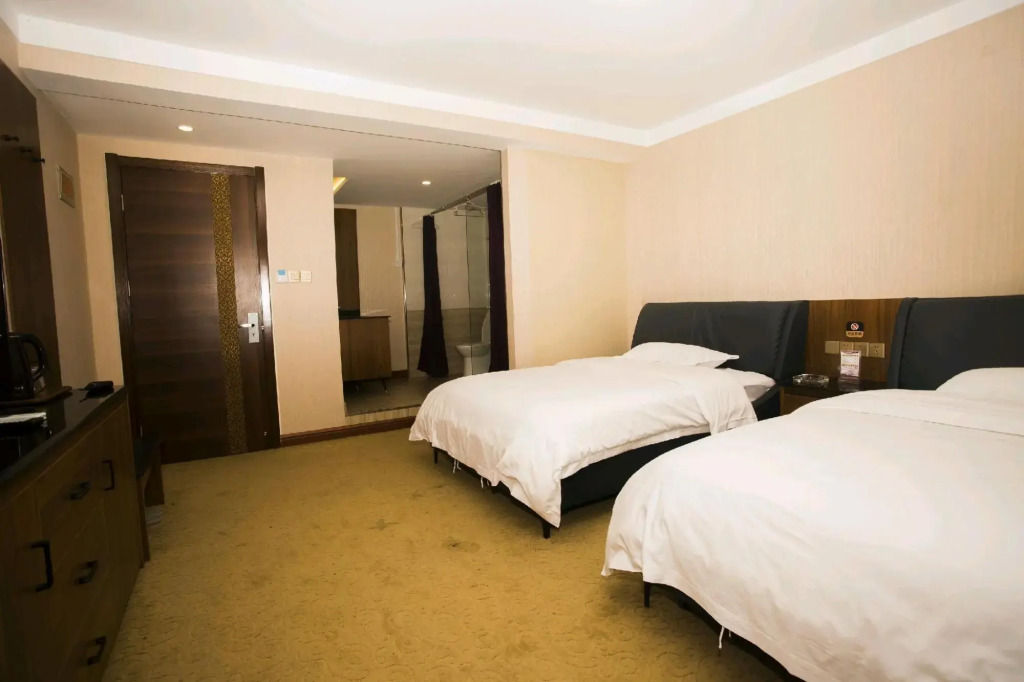 Chicheng Yihai Hotel