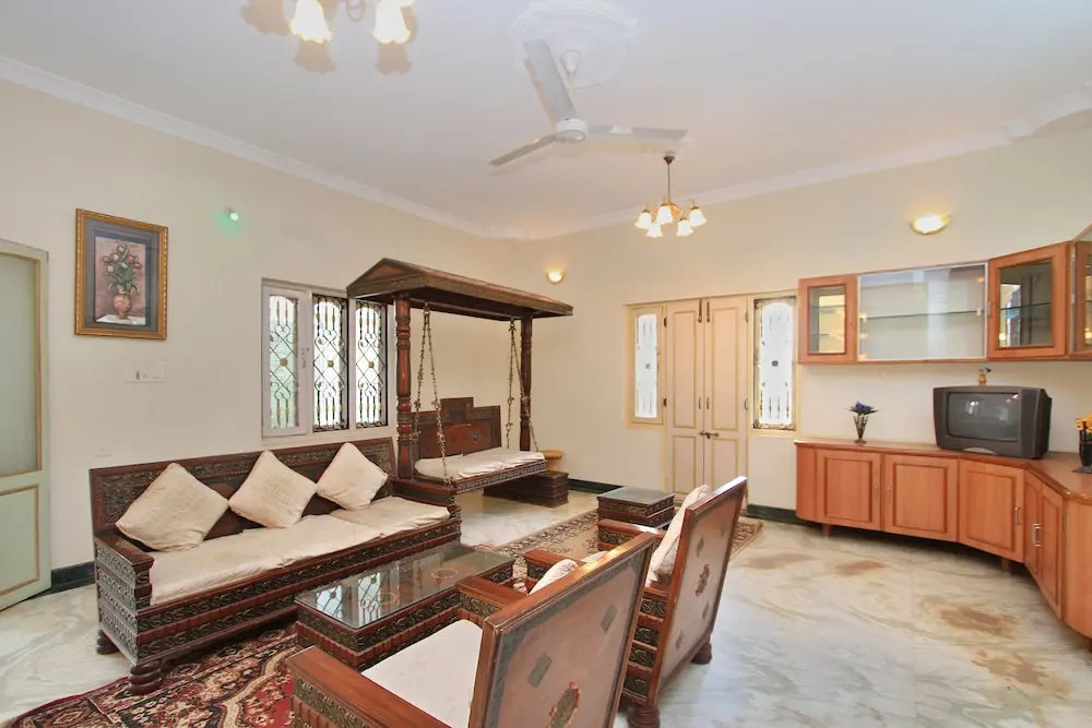 OYO 10438 Green Villa