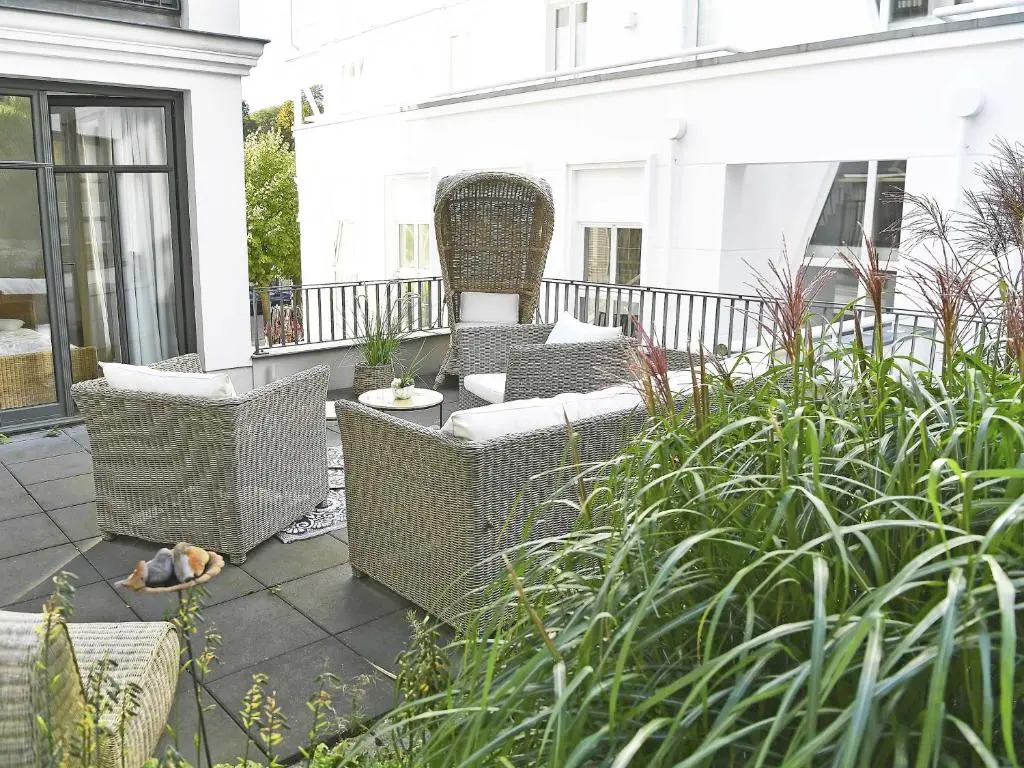 Villa Paula in Sellin - WG01 "Findling" strandnah mit Kamin, Terrasse, Balkon
