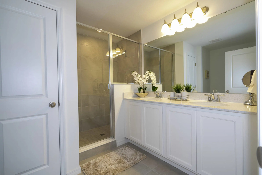 Marvelous 3 Bd Close to Disney   Enclaves at Festival 827