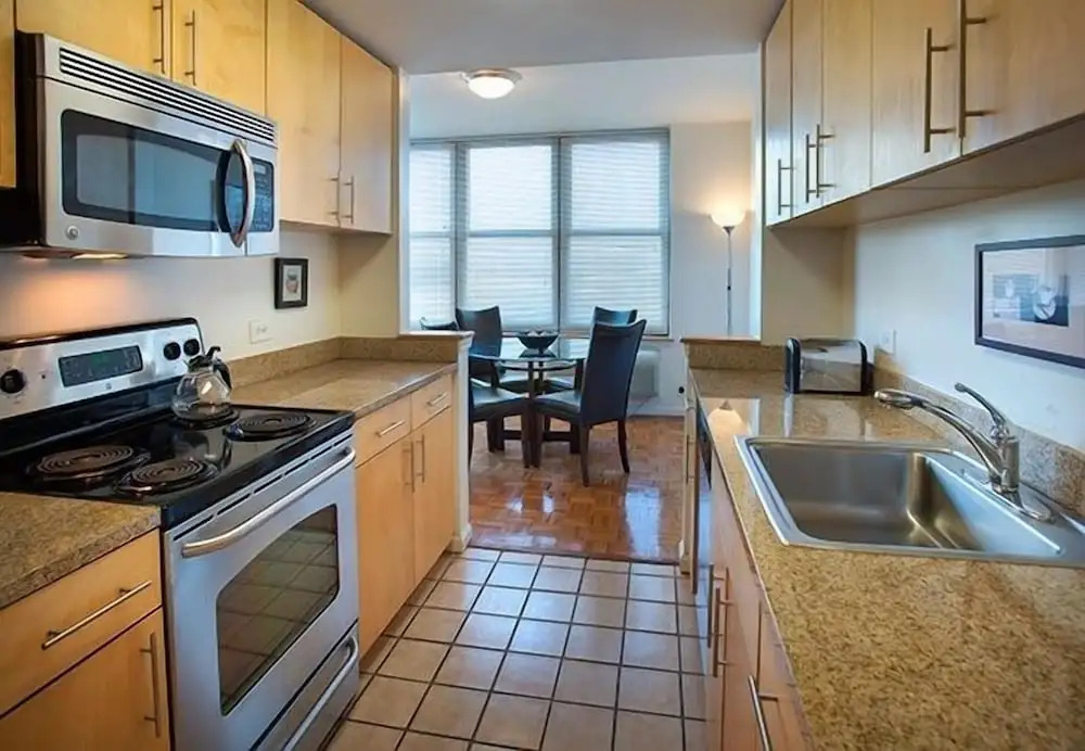 Premier Furnished Apt at Grove Pointe