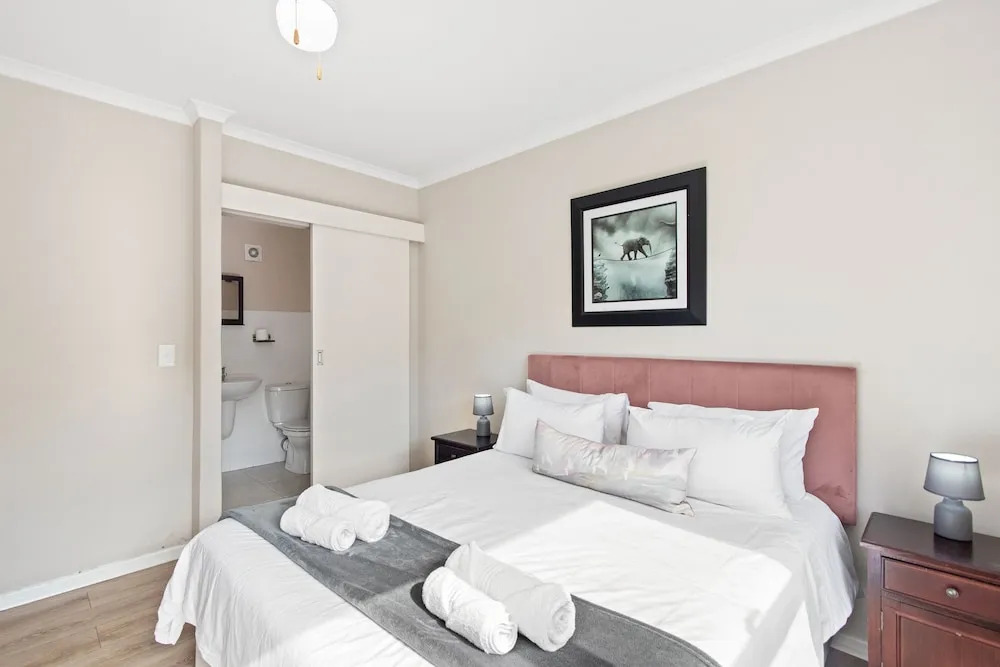 Bougain Villa CB206