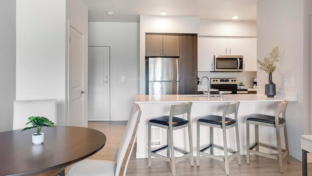 Landing Apartments near North Lakewood