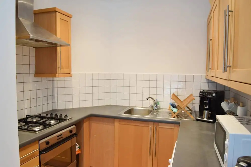 Central and Spacious City of London Apartment