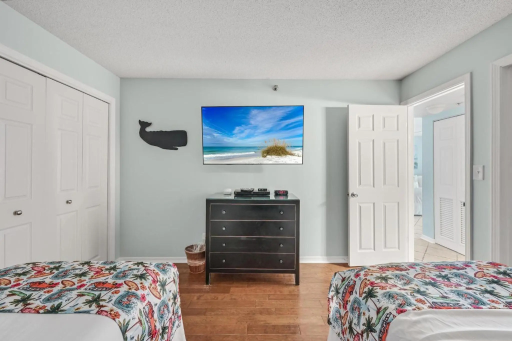 Beachside One 4065