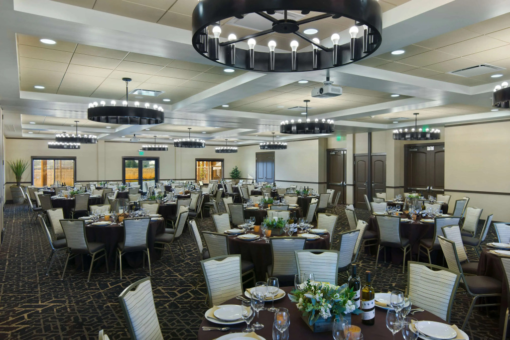 Oxford Suites Sonoma - Rohnert Park