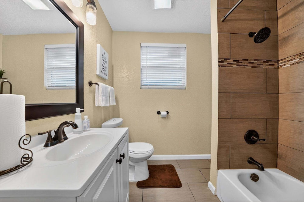 Minutes From Alamodome, Riverwalk, Pearl And Hbgcc 3 Bedroom Home