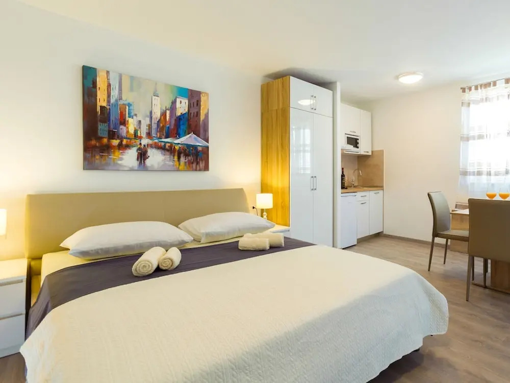 Luxury Studio Apartment in the Heart of Split With Flat-screen TV, Airco and Wifi