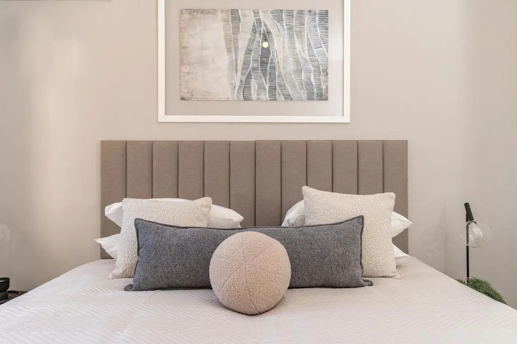 Deluxe 3 Bedrooms Flat in Residential Area