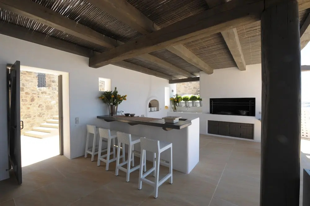 Etoile in Tourlos With 7 Bedrooms and 9 Bathrooms