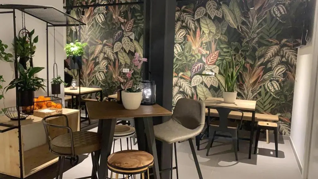 VTZ The Botanic Hostel