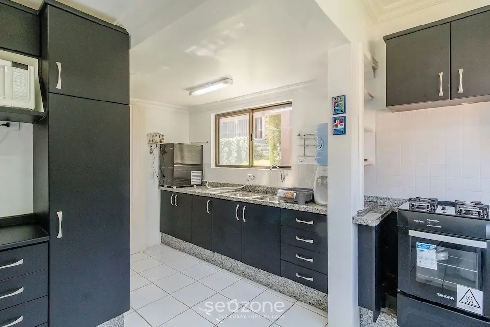 4BR House Pool & BBQ 500m From Beach Che0401