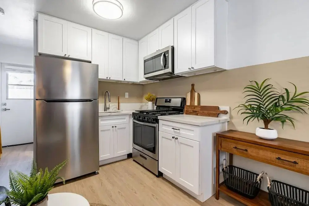 Live Like a Local - Studio With Huge Backyard