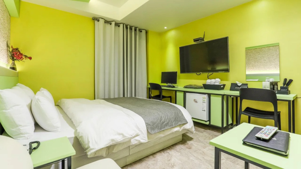 Hotel Form