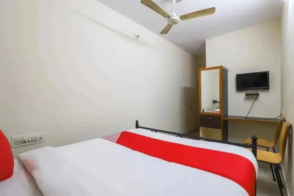 Kabir Residency by OYO Rooms