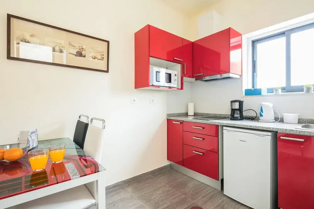 Apartamento A Francos Artist Painting 1