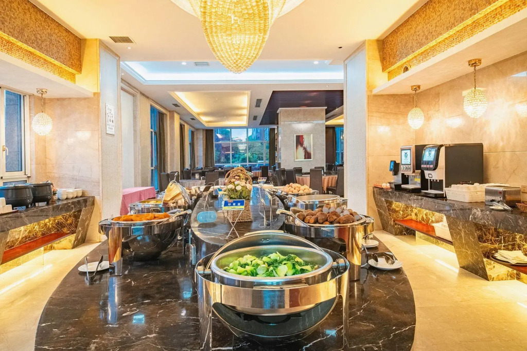 Puhua Hotel