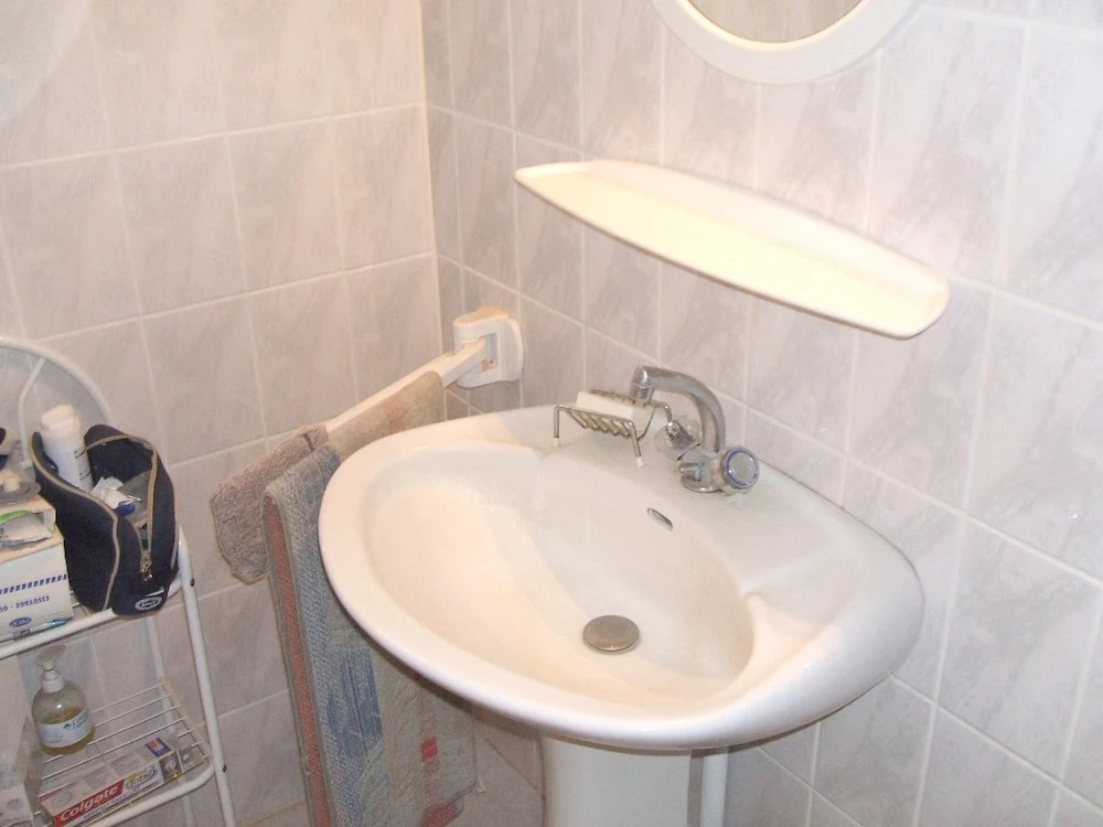 House With 2 Bedrooms in Bouillante, With Wonderful Mountain View and Furnished Terrace - 2 km From the Beach