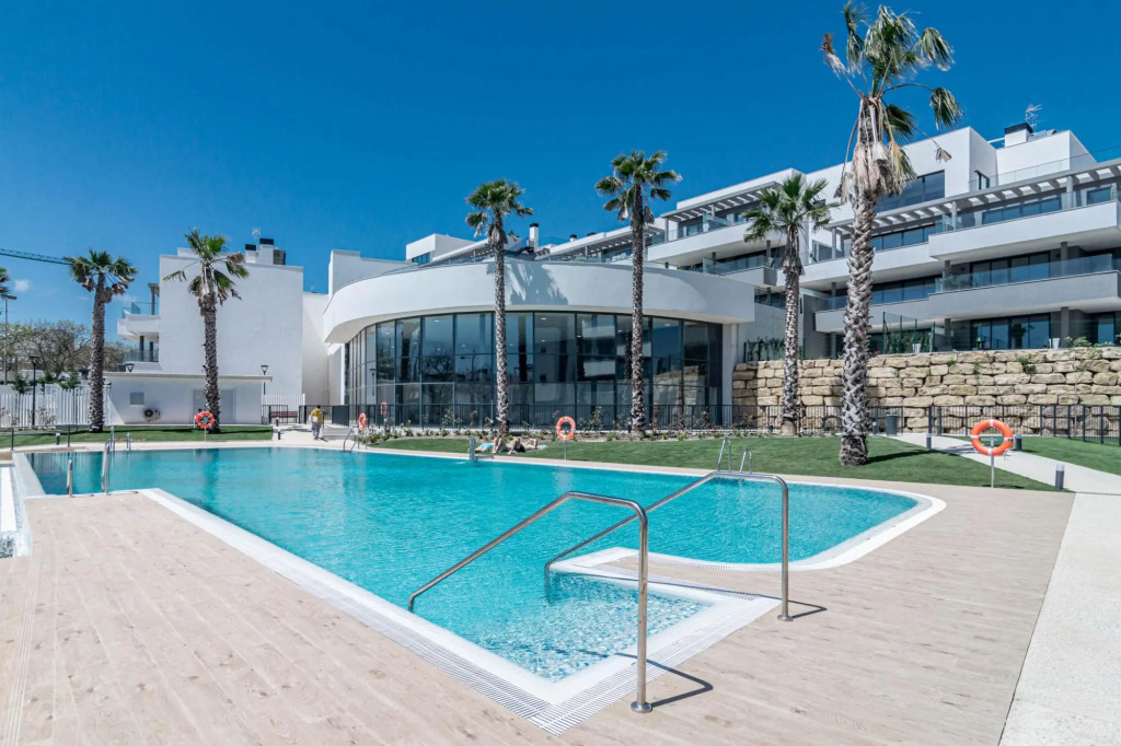 LME13.3A- Modern and luxury flat close to port