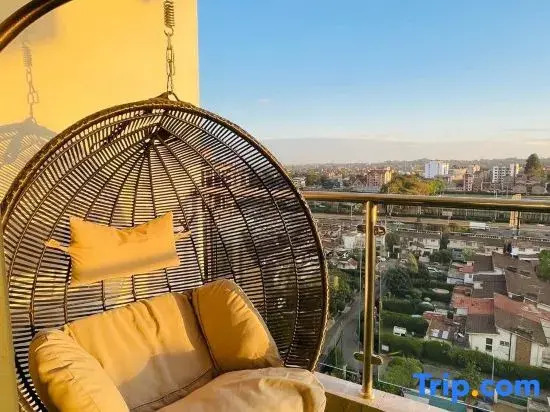 Skyview 3Br all ensuite3balconies Netfix Gym
