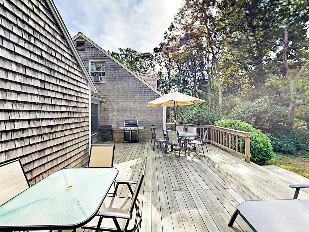 40 Epanow Rd Home