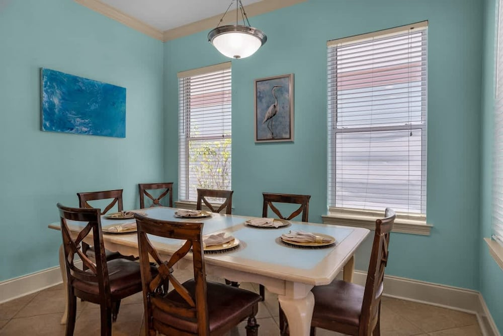 Home Sweet Destin - 6bdr - Sleeps 14 - Next 2 Beach
