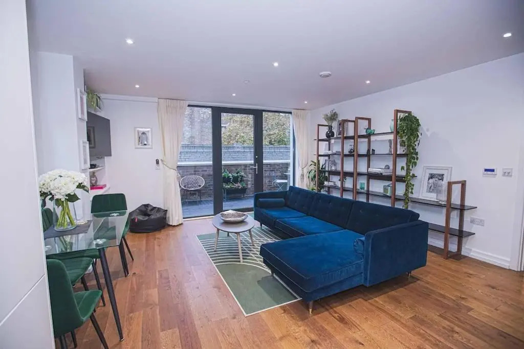 Stylish Brixton 2 bed / 2 bath by Pop Brixton