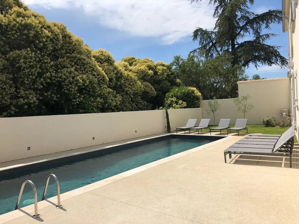 Attractive Holiday Home in Malaucène With Terrace