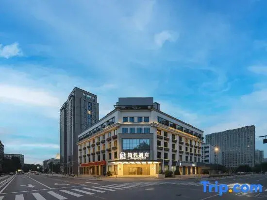 Platinum Era Hotel