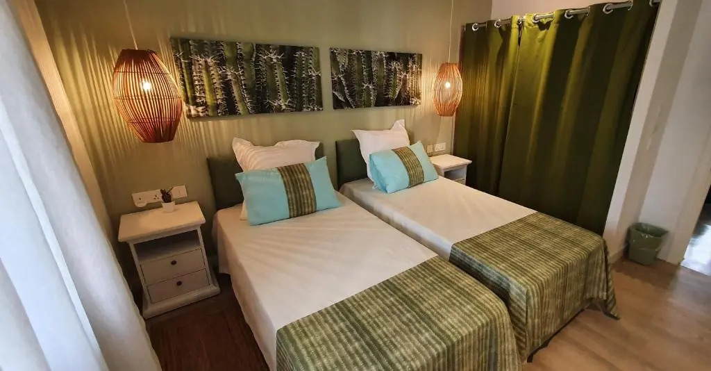 Les Cerisiers - Exclusive Beach Residence - 3 Bedroom Modern Apartment, Flic en Flac