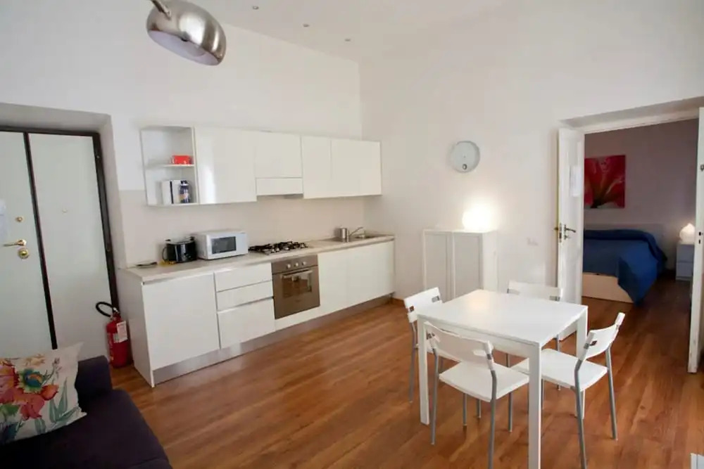 Flatinrome Navona