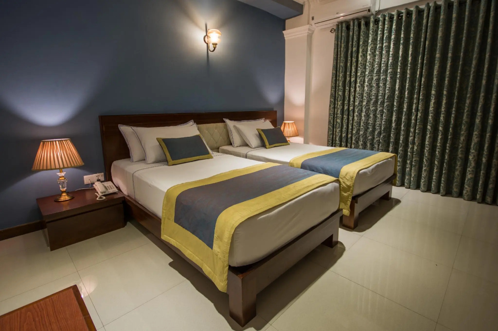 Ceyloni City Hotel