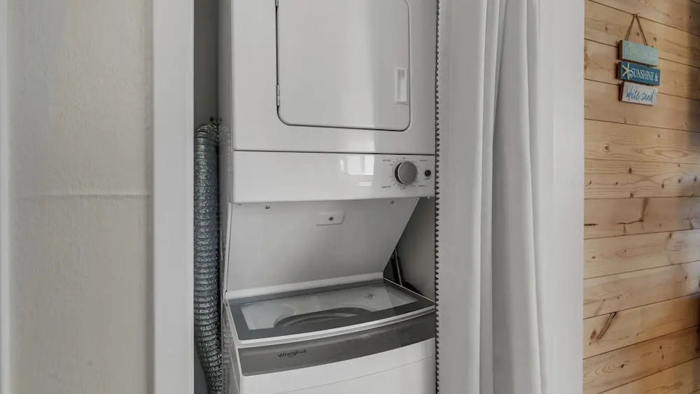 1br/1ba, Covered Parking, Perfect for Couples!