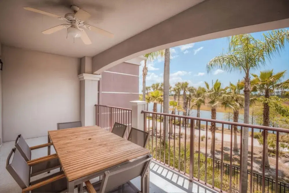 Tropicana Lakeview