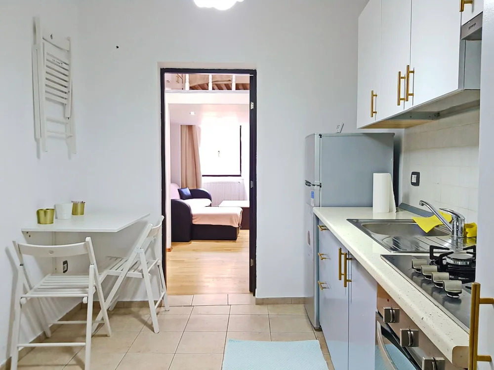 Mathe Apartments 5