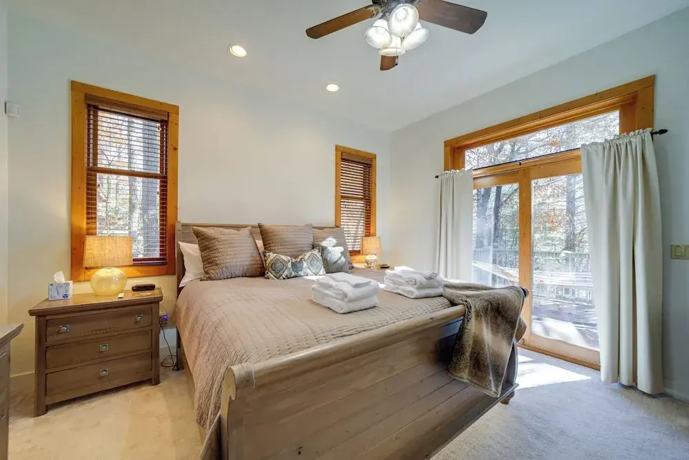 5 Mi to Sapphire Valley Skiing: Serene Family Home
