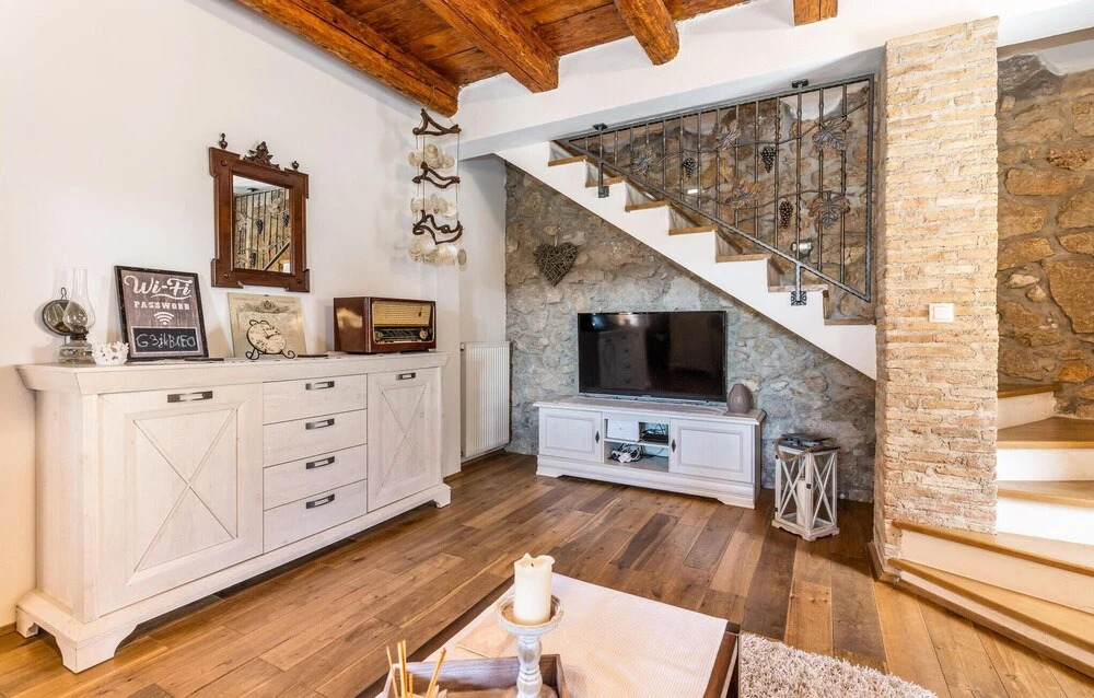 Awesome Home In Malinska With Wifi