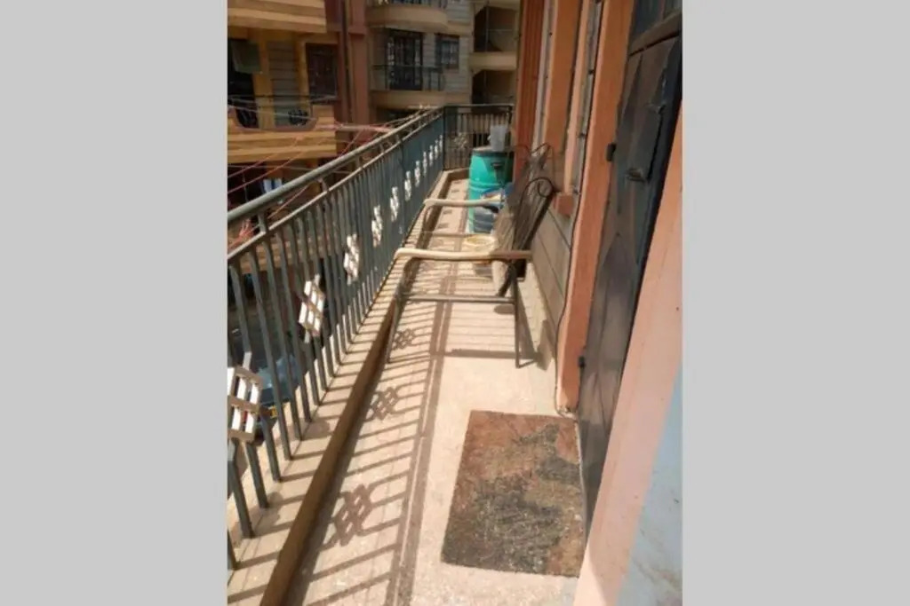 Spacious Studio, Reliable power & water, Spotless, 2mins to mall, 18mins to CBD