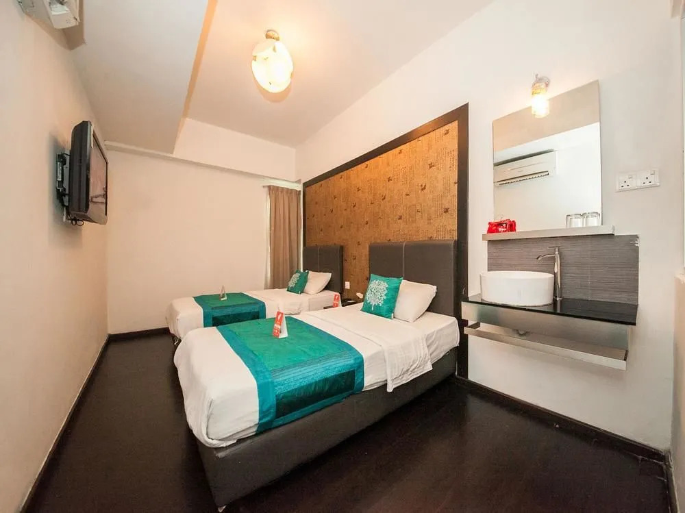 OYO 268 Le Hotel
