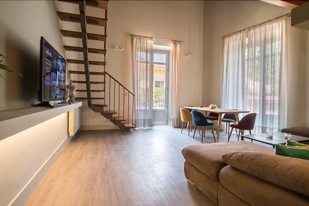 Casa Felice in Tasso Square