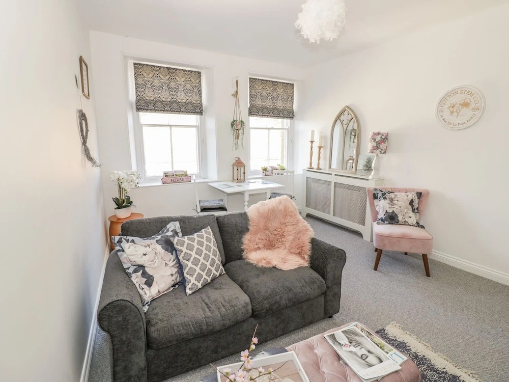 4 Gloucester House, Malmesbury