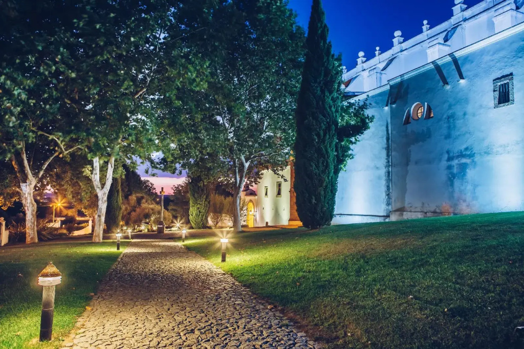 Convento do Espinheiro, Historic Hotel & Spa