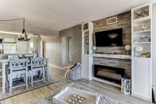 Coral Sands 301 - 2 Br Condo