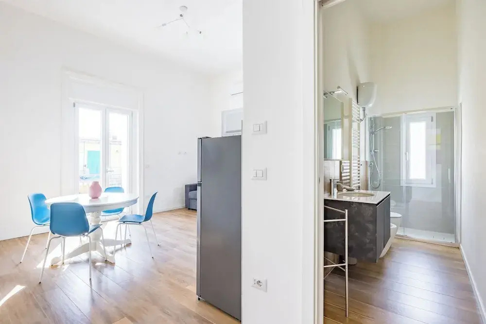 Sunny Panoramic Apartment by Napoliapartments